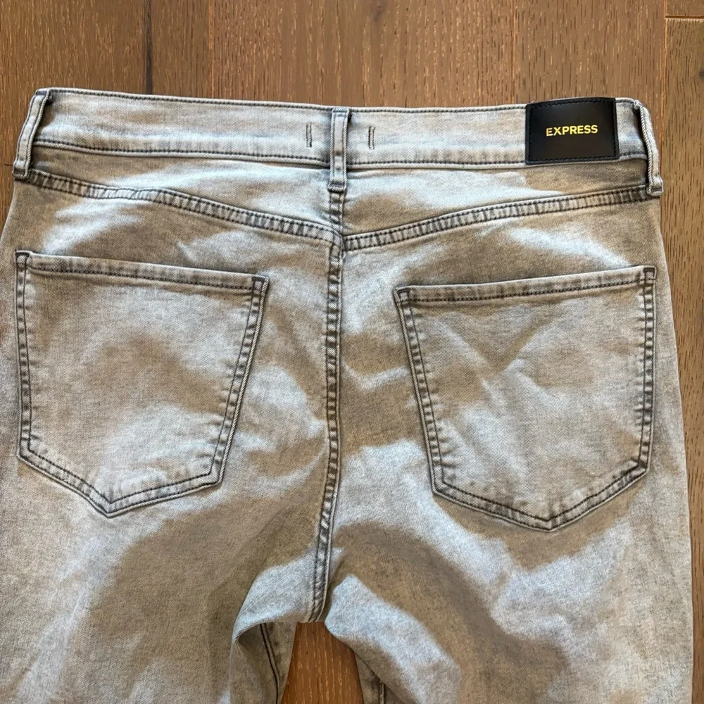 EXPRESS $80 Grey Acid Wash Mid-Rise Skinny Jeans 12R like new stretch